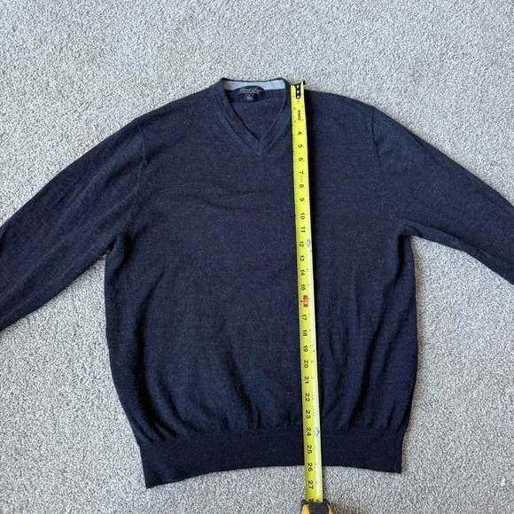 Garret Scott Mens Extra Fine Merino Wool V-Neck Sweater Dark Grey - Picture 4 of 9